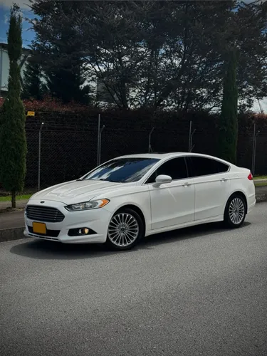 Ford Fusion Titanium 2.0 2014