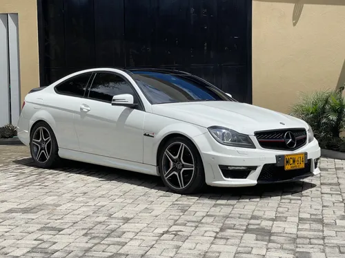 Mercedes Benz C63 AMG 