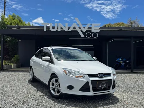 FORD Focus SE AT  