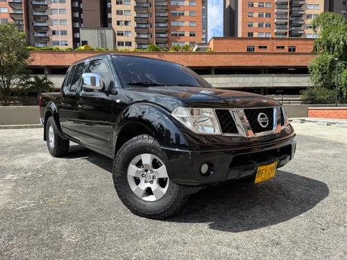 Nissan Navara LE diesel MT