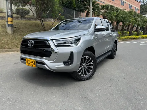 Toyota Hilux SRX V6 2022