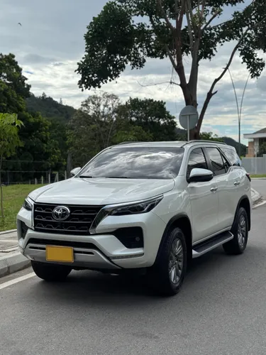 Toyota Fortuner 2022 srv 2.4 diesel 