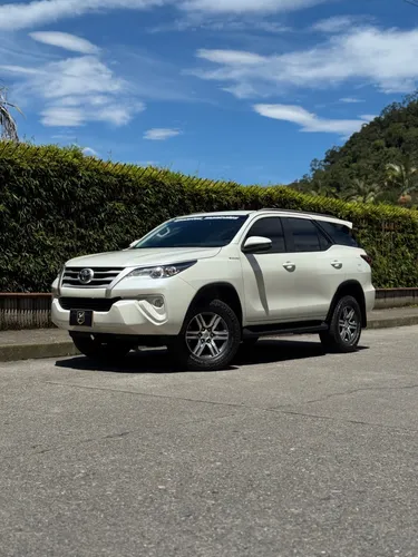 Toyota Fortuner SW4 2020 