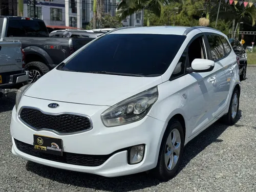 KIA CARENS SUV AUTOMTICA 2.0  7 PUESTOS