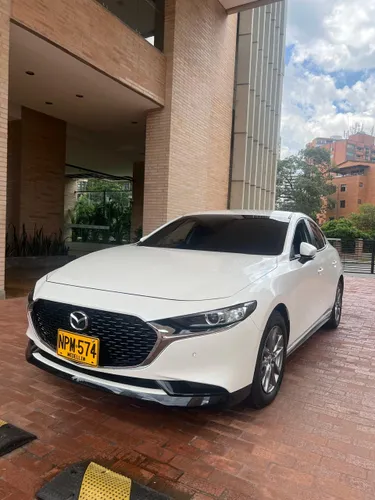 Mazda 3 Touring Hybrid 2025