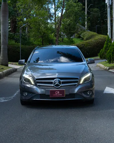 Mercedes-Benz A200