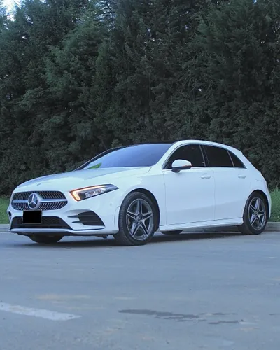 MERCEDES BENZ A 200 2022