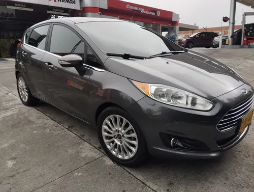 Ford fiesta titanium HB AT modelo 2015