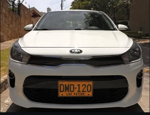 KIA RIO SPICE VIBRANT MODELO 2018