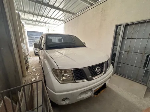 Nissan navara LE 2012 diesel 2.5