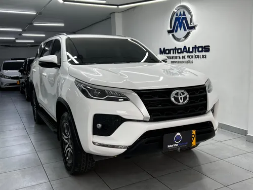 Toyota Fortuner SR 2.8 2023 AT