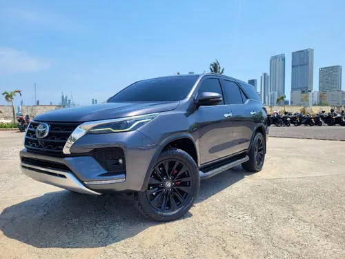 Toyota Fortuner SRV 2.4 diesel full