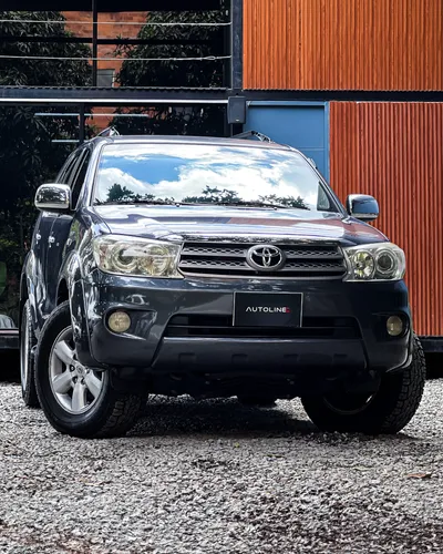 Toyota Fortuner SR5 4x2 2010