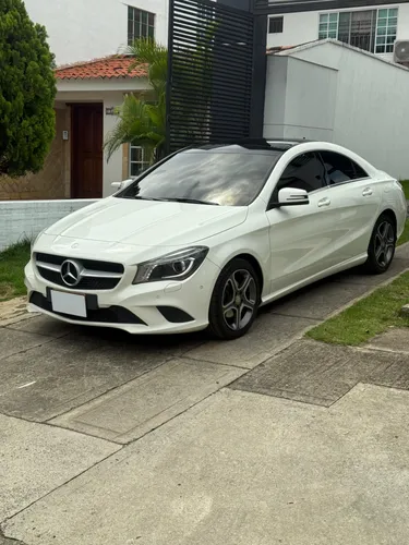 Mercedes Benz CLA 200 2015