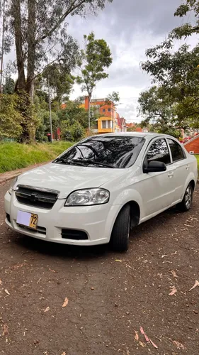 Chevrolet Aveo emotion sedan 1.6 