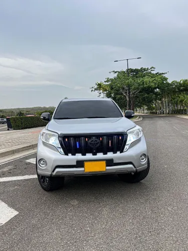 Toyota Prado TXL diesel Blindaje 2plus recibo Fortuner
