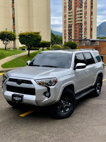 Toyota 4 Runner  Modelo 2024 Sr5 4.0L 