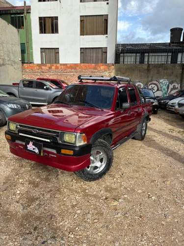 Toyota Hilux 1999 4X2