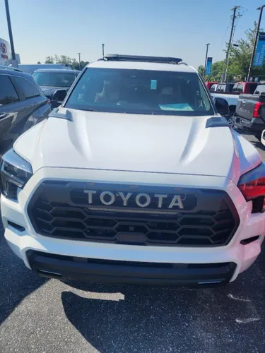 Toyota Sequoia TRD PRO 2025 hbrida 