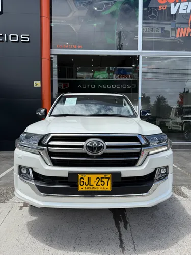 Toyota Sahara land Cruiser Lc200
