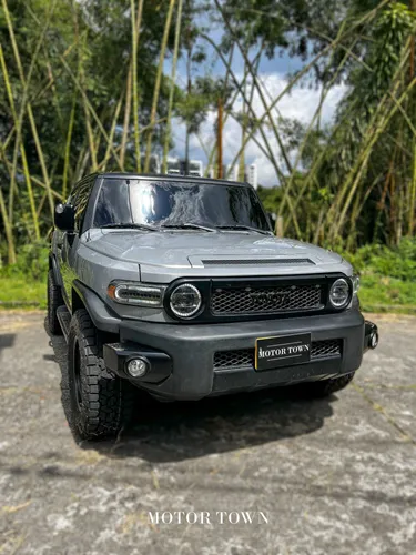 TOYOTA FJ CRUISER 2022