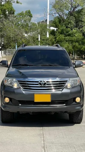 Toyota Fortuner 2012