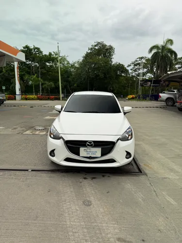Mazda 2 Touring 1.5cc 2017