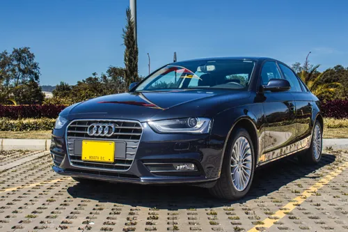 Audi A4 1.8 Tfsi Luxury MT 2013