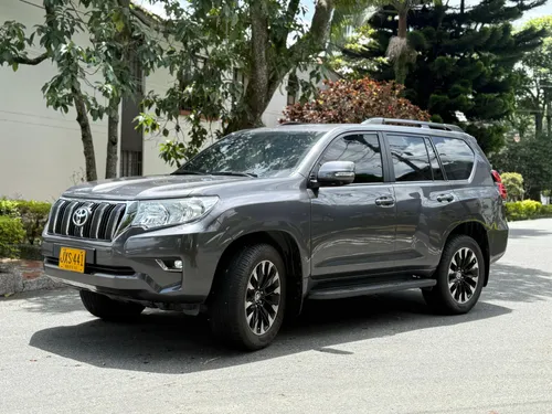 Toyota Prado Txl 4.0  Gasolina blindaje 2 