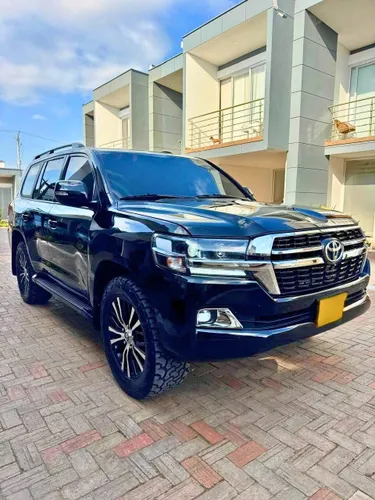 Toyota lc200 Sahara 2010 diesel actualizada blindaje 2