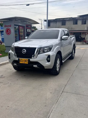 Nissan Frontier np300 XE FULL EQUIPO