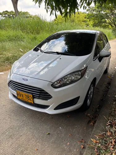 Ford Fiesta SE Hatchback 1.6L 2014