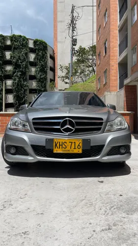 Mercedes Benz C180 Cgi 1800 Turbo Blueefficiency AT