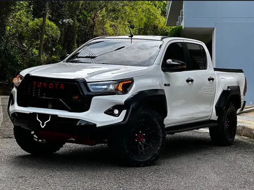 TOYOTA HILUX GR 2018 
