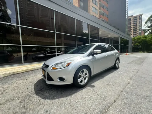 FORD FOCUS SE 2014