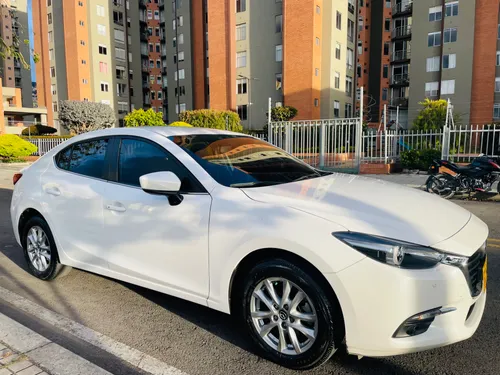 Mazda 3 touring modelo 2019