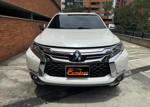 Mitsubishi montero sport 2.5 diesel 2020 4x4