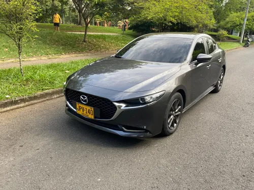 MAZDA 3 TOURING