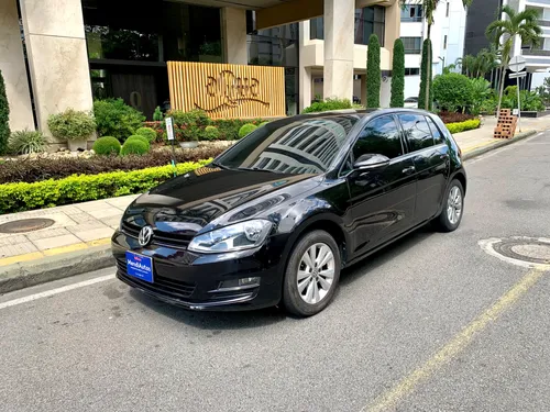 VOLKSWAGEN GOLF 2015 1.6 MT 