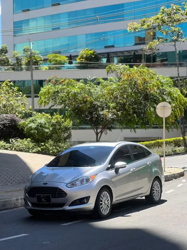 Ford Fiesta Titanium 1.6cc