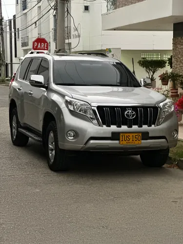 Vendo toyota Prado Txl 2017 Diesel km 125.000 en excelente estado 