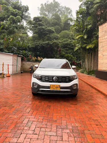Volkswagen T cross comfortline AT 