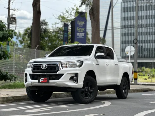 TOYOTA HILUX 4X4 2020