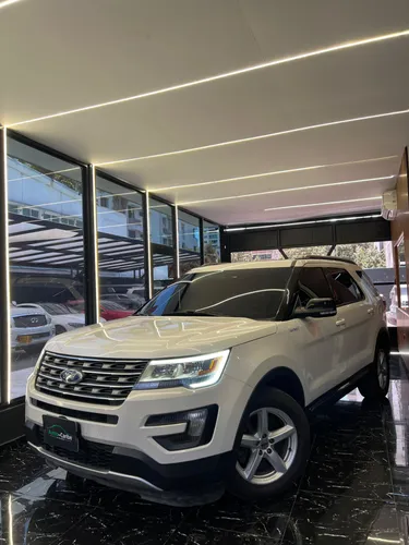 Ford explorer XLT  Flex Fuel   2016 