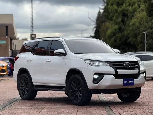 Toyota Fortuner SR 4x2 2.7 Gasolina