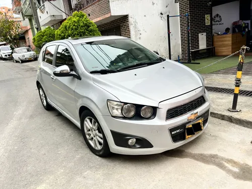 Chevrolet Sonic Lt 