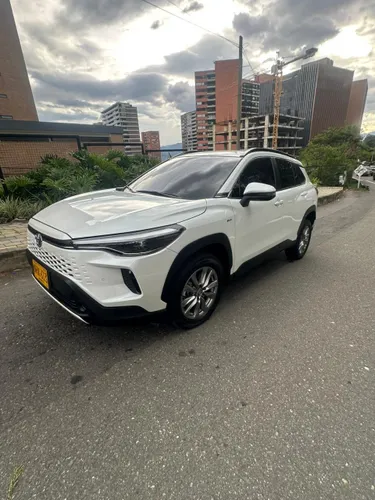 Toyota Corolla Cross Xei Hybrid