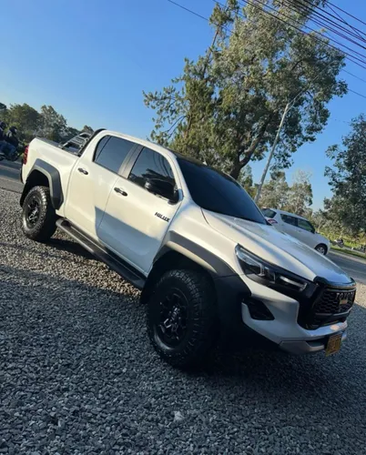 TOYOTA HILUX GR-S 2024