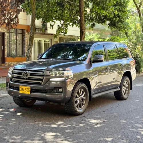 Toyota Sahara lc200 2017 Diesel 
