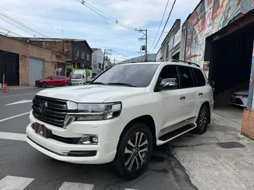 Toyota Lc200 Sahara Excalibur blindaje 2plus
